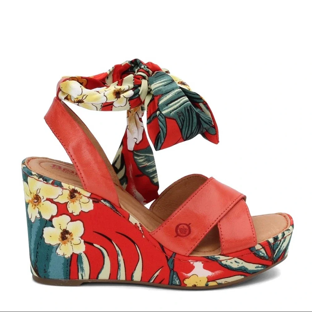 NEW Born Salton Sandals in Red sz 9 - Picture 14 of 14